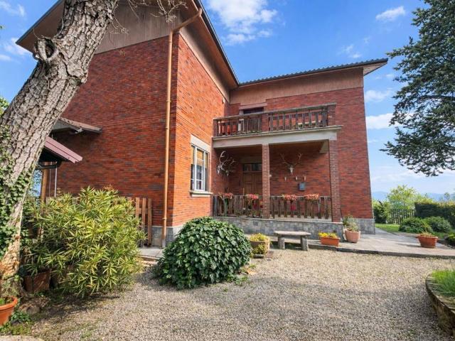 Villa Indipendente in vendita a Calvignano, Lombardia