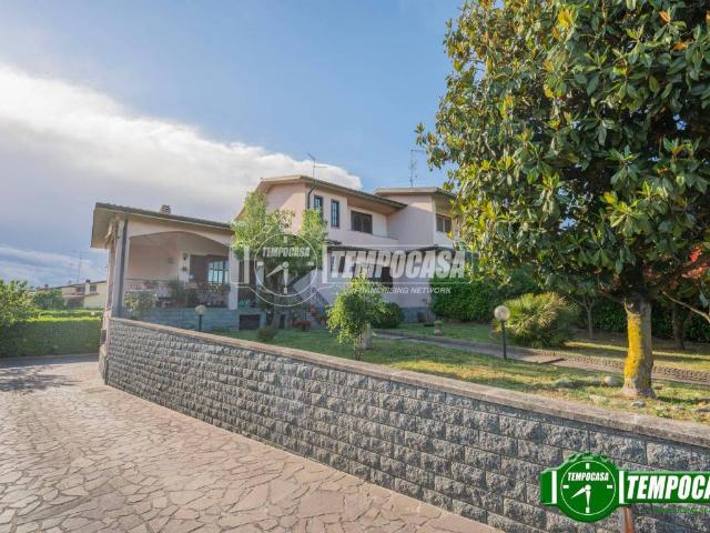 Villa Indipendente in vendita a Calvignasco, Lombardia