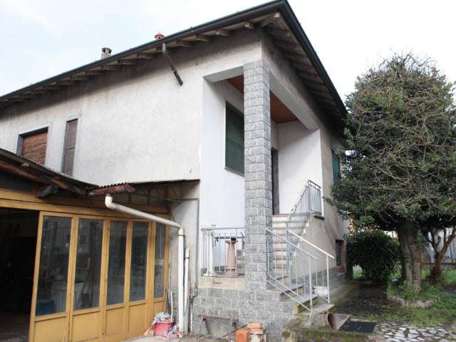 Villa Indipendente in vendita a Calvignasco, Lombardia
