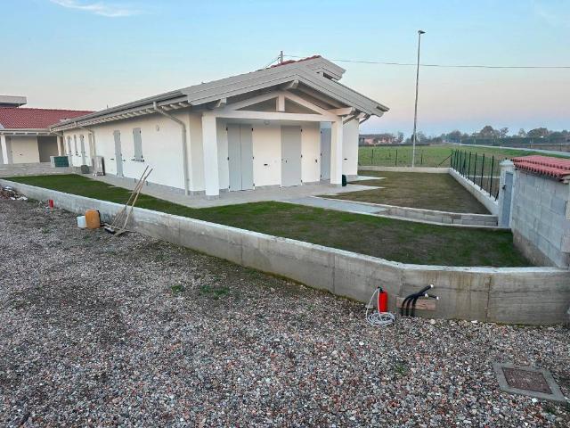 Villa Indipendente in vendita a Calvisano, Lombardia