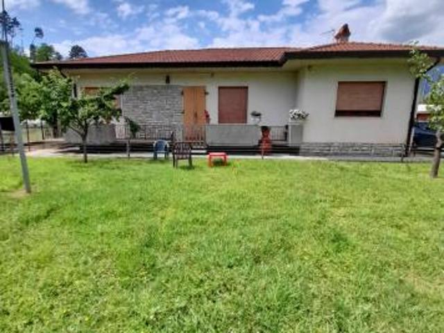 Villa Indipendente in vendita a Camaiore, Toscana