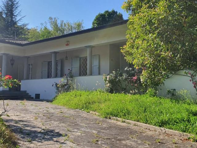 Villa Indipendente in vendita a Campo, Camaiore