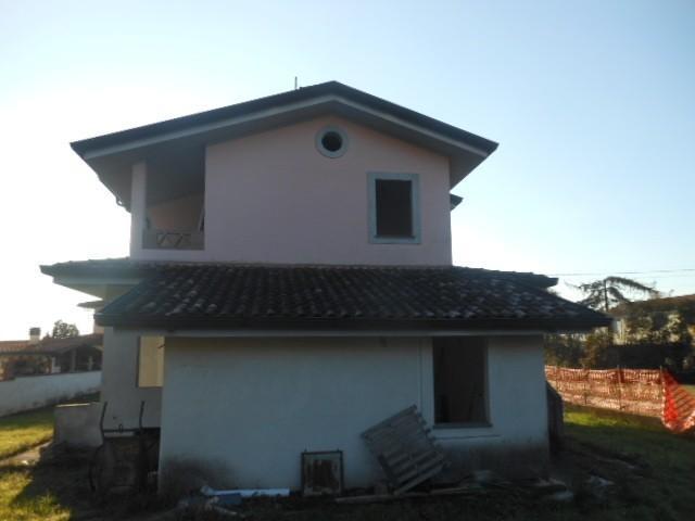 Villa Indipendente in vendita a località Fillungo, Camaiore