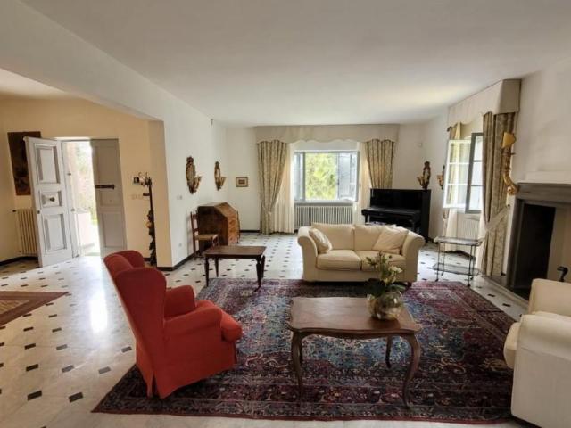 Villa Indipendente in vendita a Brentaccio, Camaiore