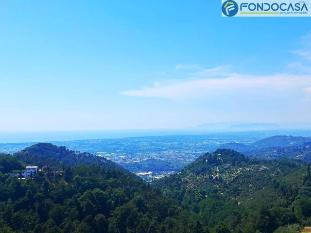 Villa Indipendente in vendita a Camaiore, Toscana