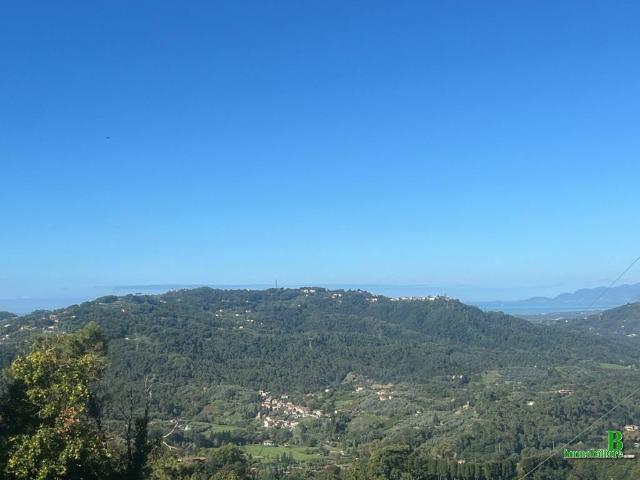 Villa Indipendente in vendita a Camaiore, Toscana