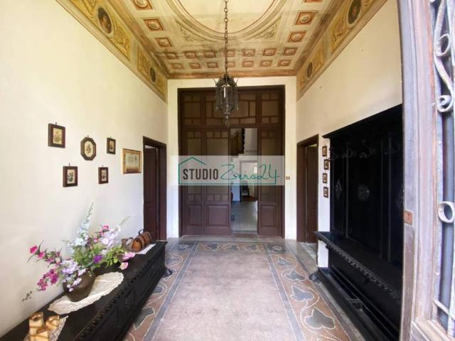 Villa Indipendente in vendita a Pieve, Camaiore