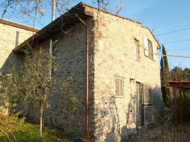 Villa Indipendente in vendita a Orbicciano, Camaiore