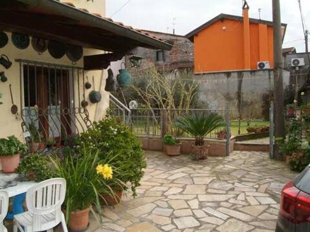 Villa Indipendente in vendita a Campiglioni, Camaiore