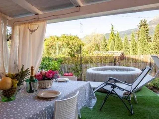 Villa Indipendente in vendita a Nocchi, Camaiore