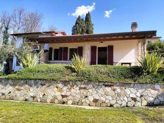 Villa Indipendente in vendita a Camaiore, Toscana