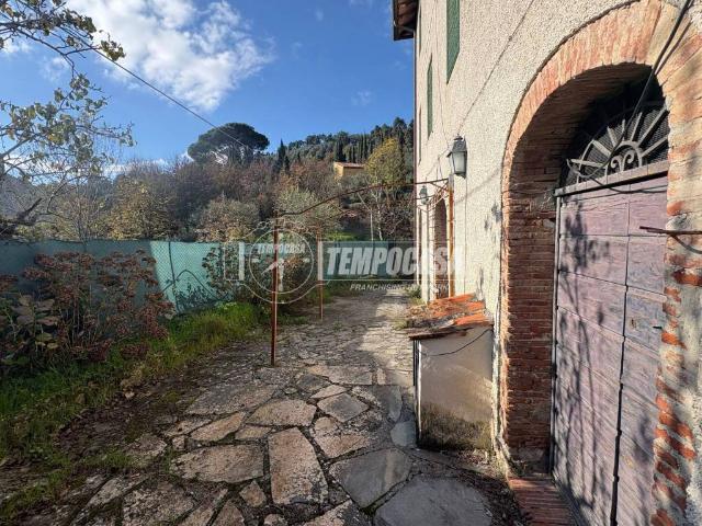 Villa Indipendente in vendita a Misigliano, Camaiore