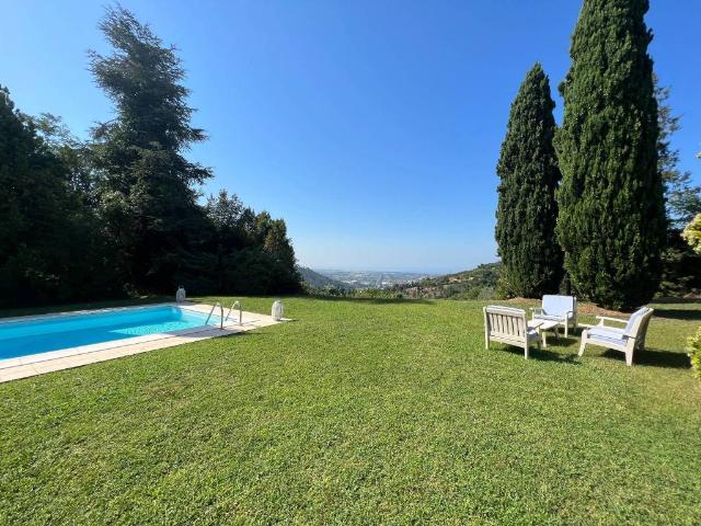 Villa Indipendente in vendita a Montebello, Camaiore