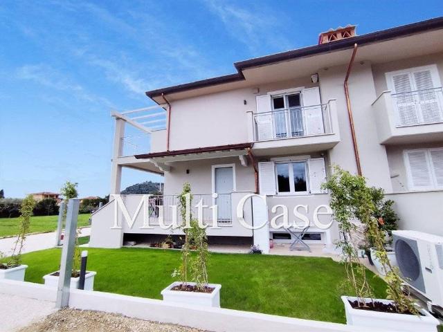 Villa Indipendente in vendita a Camaiore, Toscana