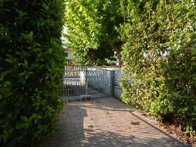 Villa Indipendente in vendita a Camaiore, Toscana