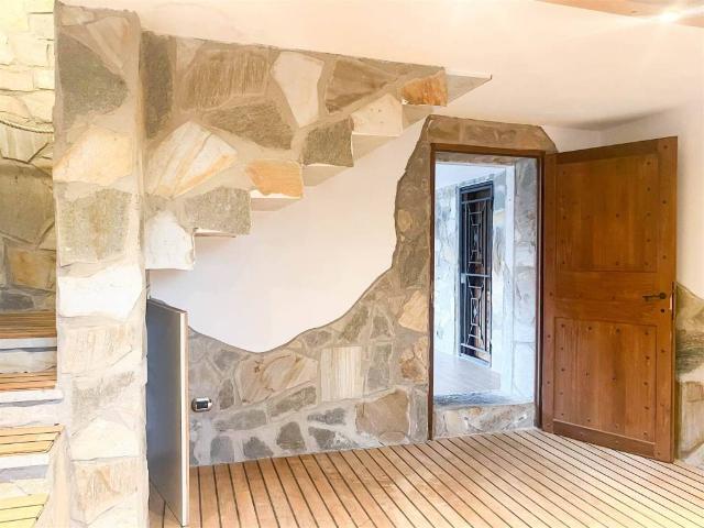 Villa Indipendente in vendita a Caravello, Camaiore