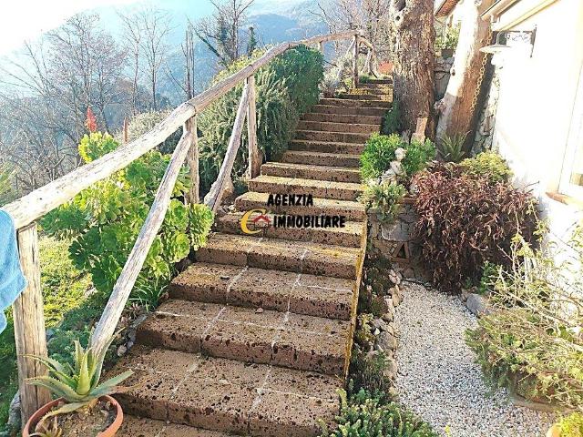 Villa Indipendente in vendita a Casette, Camaiore