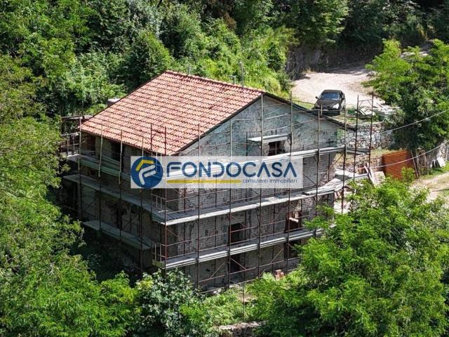 Villa Indipendente in vendita a Camaiore, Toscana