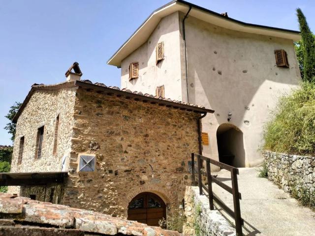 Villa Indipendente in vendita a Misigliano, Camaiore