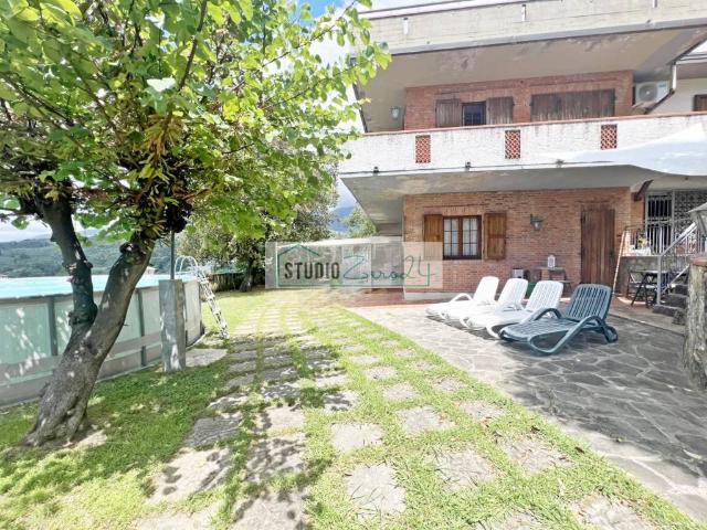 Villa Indipendente in vendita a Campiglioni, Camaiore