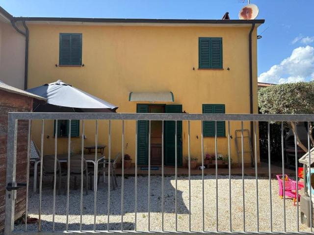 Villa Indipendente in vendita a Tonfano, Toscana