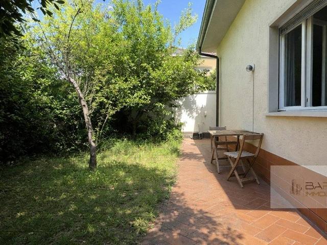 Villa Indipendente in vendita a Camaiore, Toscana