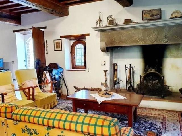 Villa Indipendente in vendita a Camaiore, Toscana