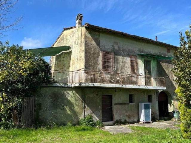 Villa Indipendente in vendita a Caravello, Camaiore