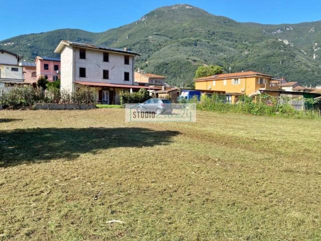 Villa Indipendente in vendita a Montebello, Camaiore