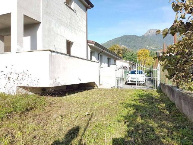 Villa Indipendente in vendita a Camaiore, Toscana
