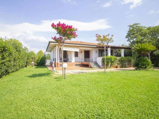 Villa Indipendente in vendita a Camaiore, Toscana