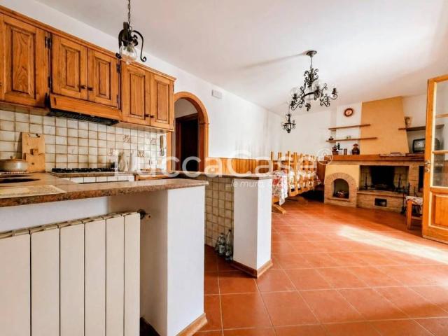 Villa Indipendente in vendita a Camaiore, Toscana