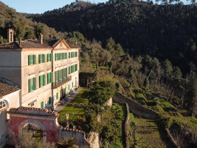 Villa Indipendente in vendita a Campiglioni, Camaiore