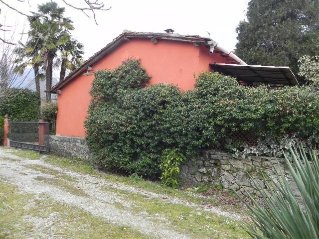 Villa Indipendente in vendita a Camaiore, Toscana