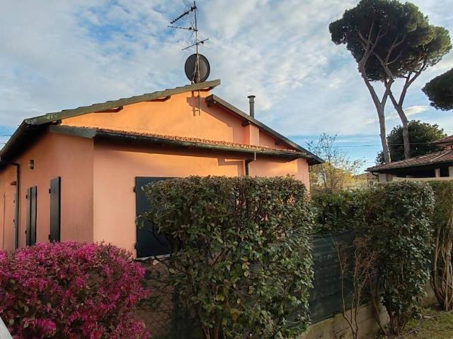 Villa Indipendente in vendita a Camaiore, Toscana