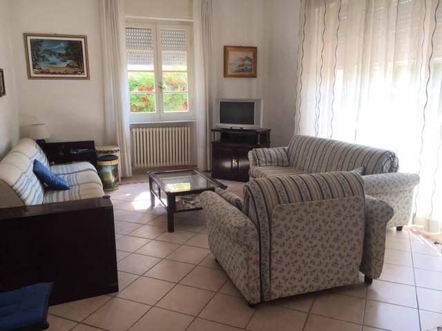 Villa Indipendente in vendita a Camaiore, Toscana
