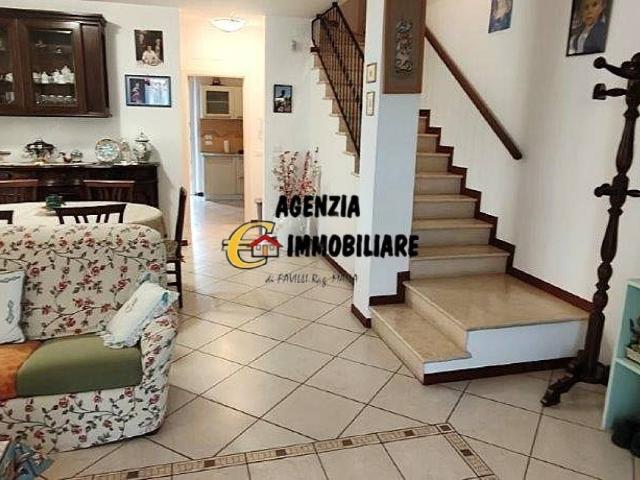 Villa Indipendente in vendita a Caravello, Camaiore