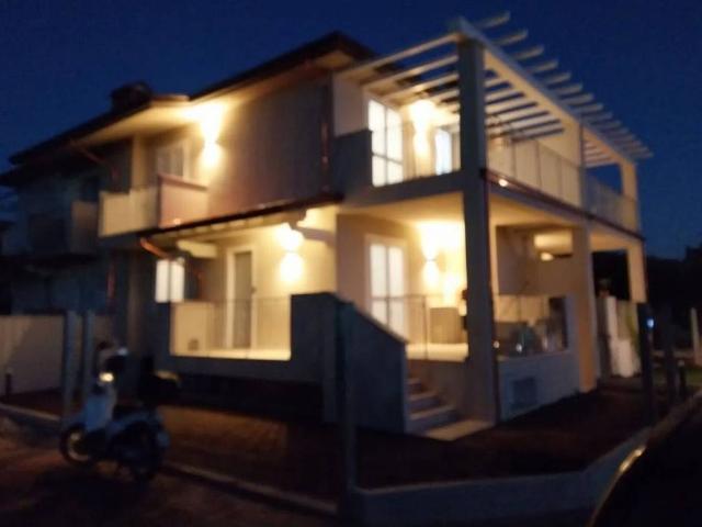 Villa Indipendente in vendita a Caravello, Camaiore