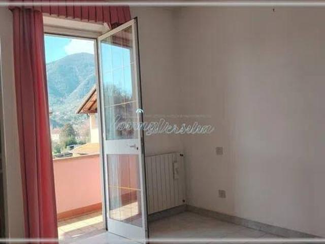 Villa Indipendente in vendita a Camaiore, Toscana