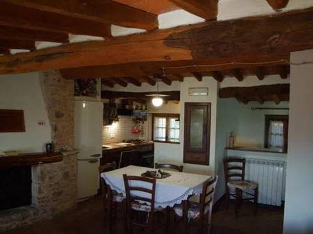 Villa Indipendente in vendita a Metato, Camaiore