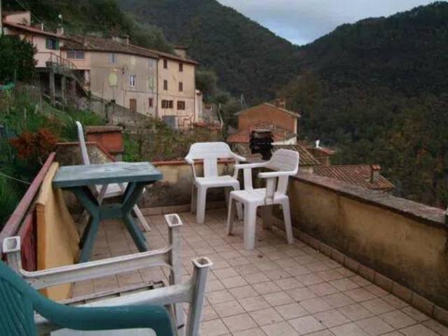 Villa Indipendente in vendita a Campiglioni, Camaiore