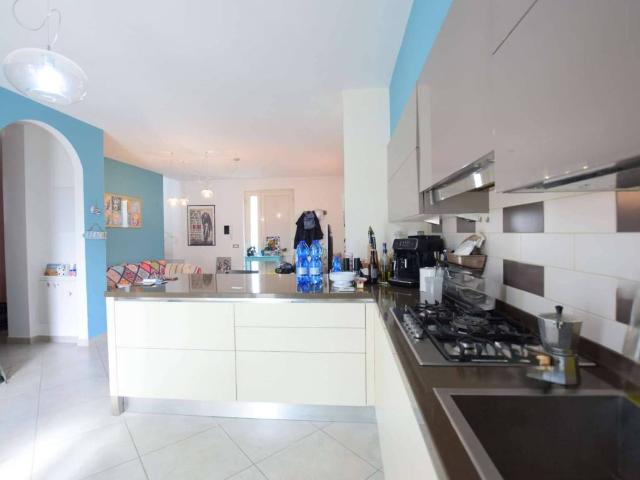 Villa Indipendente in vendita a Paduletto, Camaiore