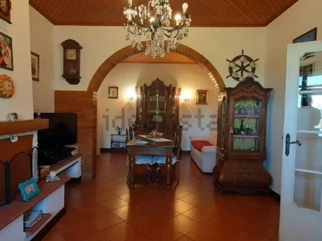 Villa Indipendente in vendita a Camaiore, Toscana