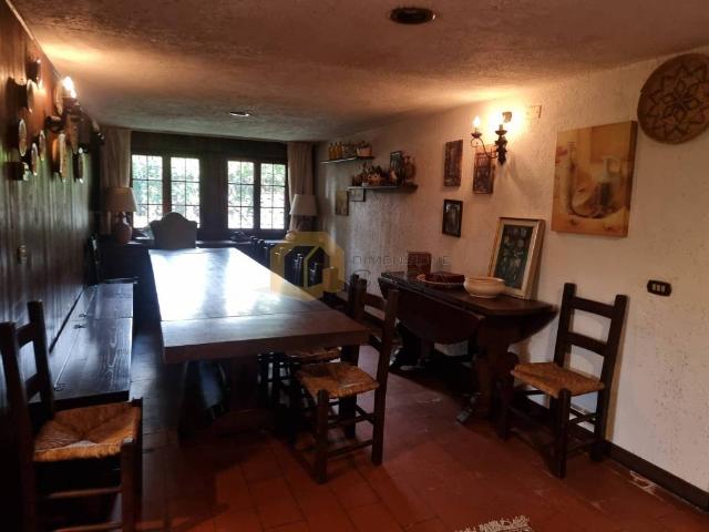 Villa Indipendente in vendita a Camaiore, Toscana