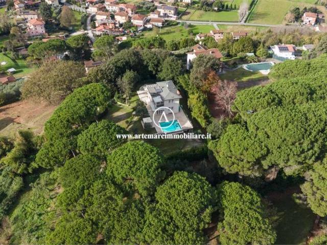 Villa Indipendente in vendita a Campiglioni, Camaiore