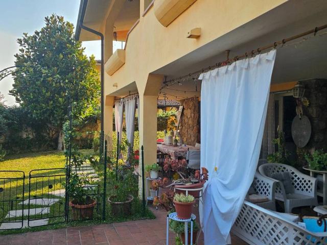 Villa Indipendente in vendita a Caravello, Camaiore