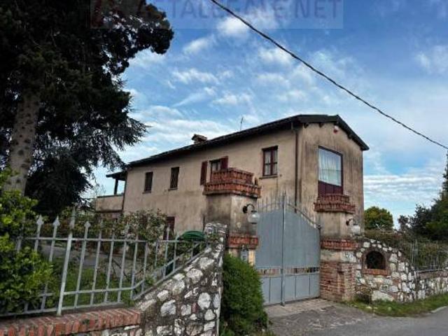 Villa Indipendente in vendita a Camaiore, Toscana