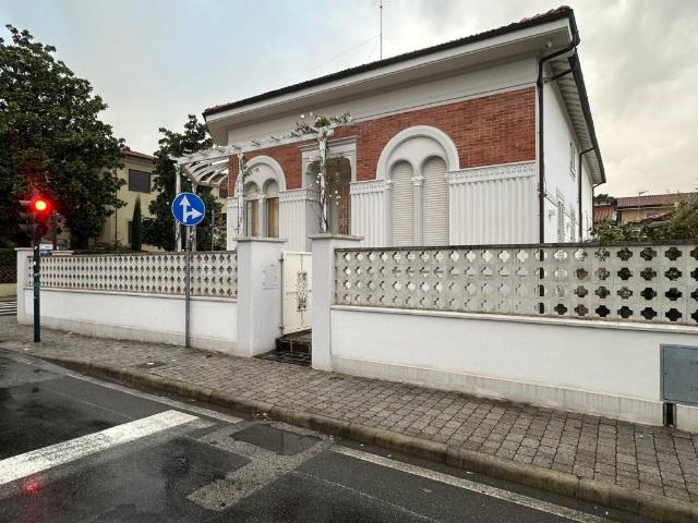 Villa Indipendente in affitto a Camaiore, Toscana