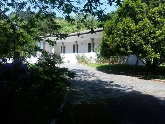 Villa Indipendente in vendita a Montebello, Camaiore