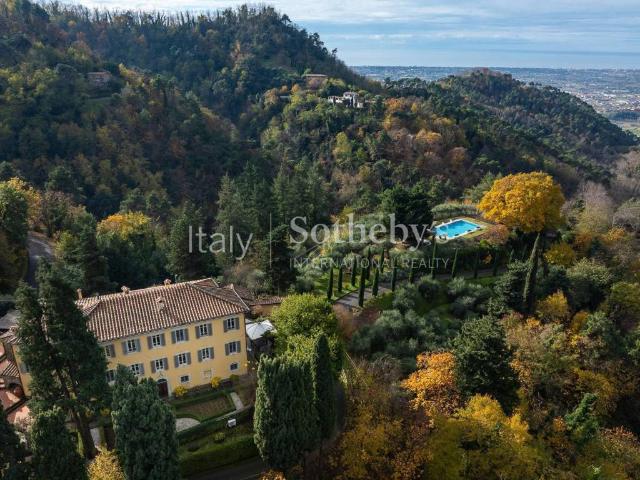 Villa Indipendente in vendita a Camaiore, Toscana